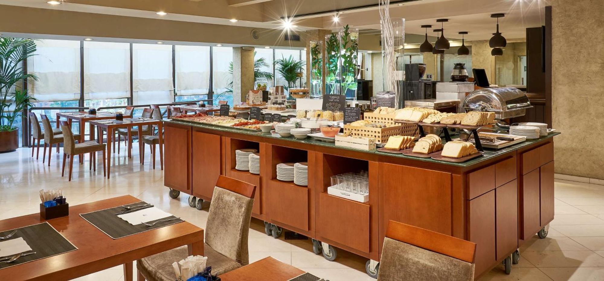 Nh Lleida Pirineos Hotel Екстериор снимка