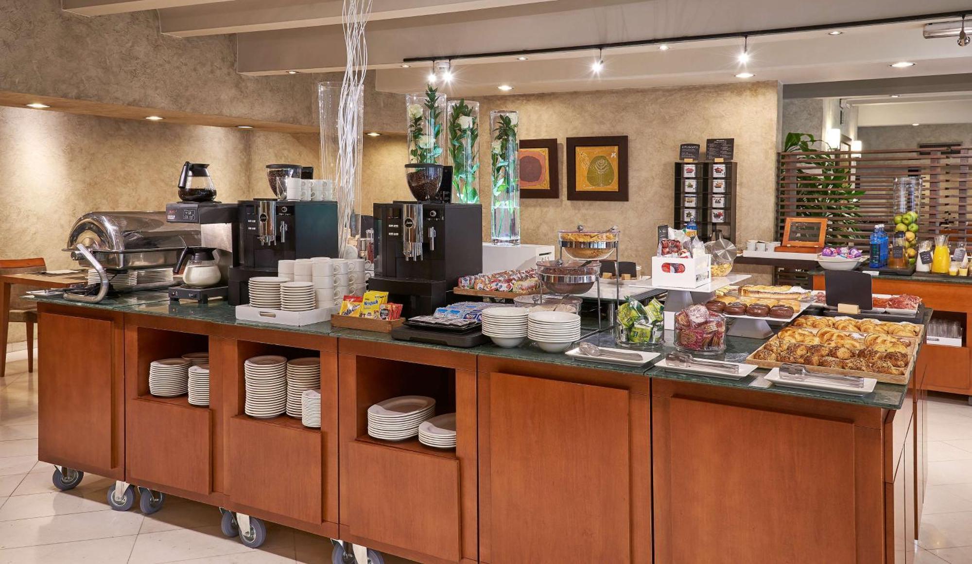 Nh Lleida Pirineos Hotel Екстериор снимка
